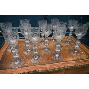 Set Of Twelve Large Engraved Glasses In The 18th Century Style