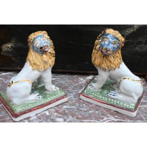 Pair Of Little Lions In Rouen XVIII