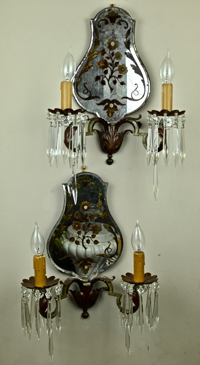 Pair Of églomized Glass Sconces