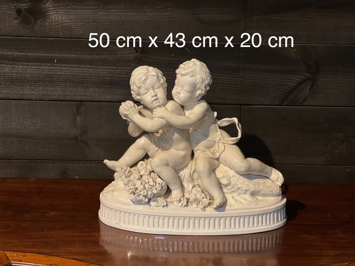 Groupe En Porcelaine émaillée Blanche Avec Angelots Capodimonte-photo-1