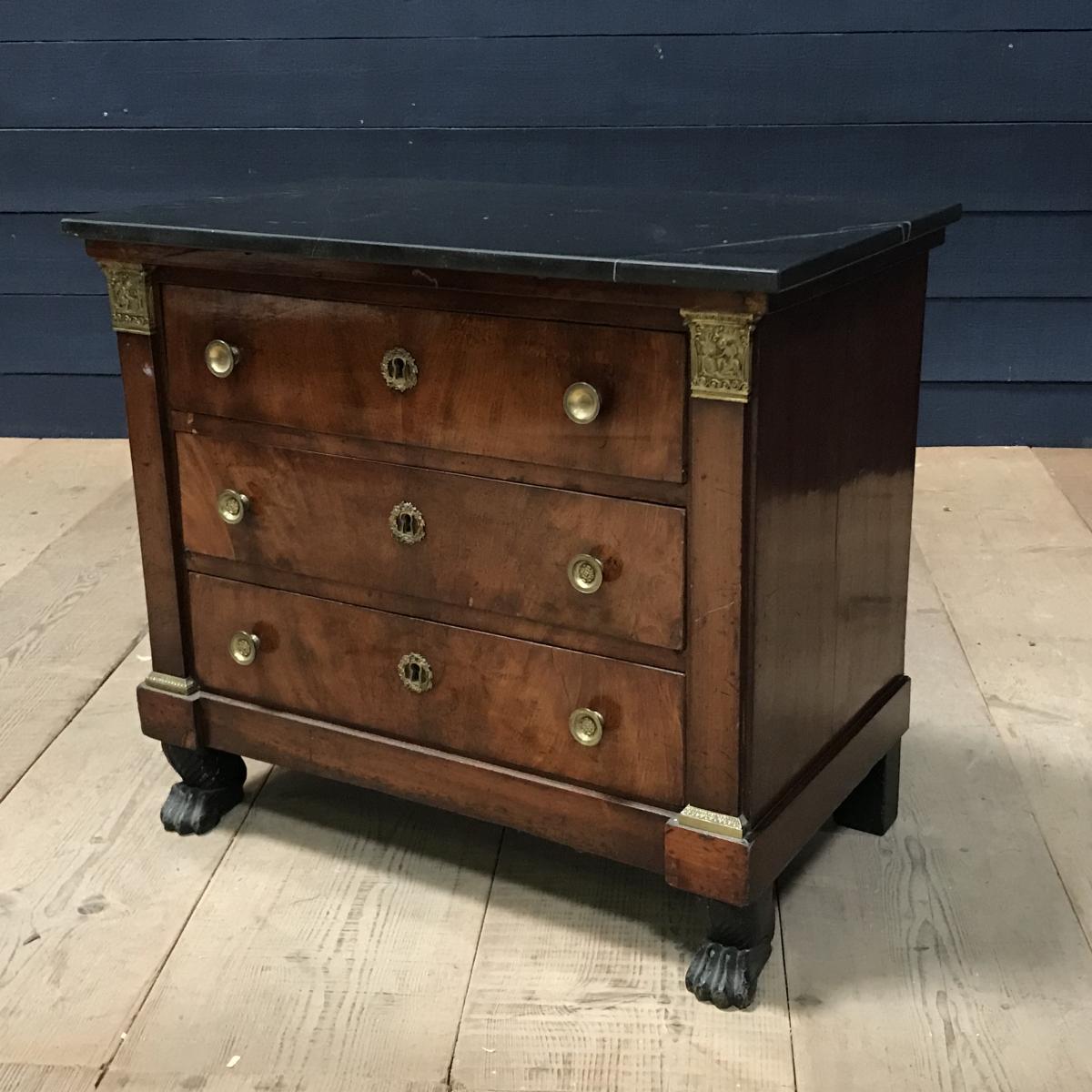 Small Chest Of Drawers-photo-2