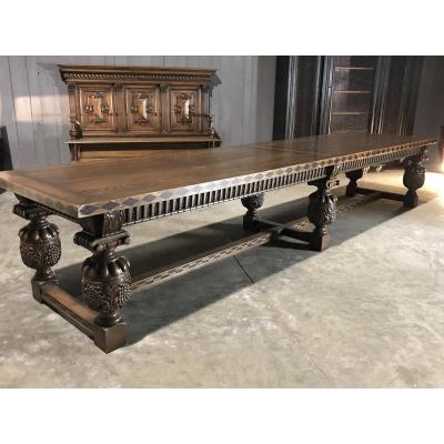 Très Grande Table De  Salle à Manger De Style Tudor