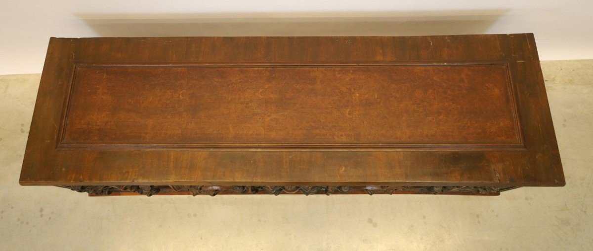 Italian Renaissance Chest In Walnut From The 17th Century.-photo-3