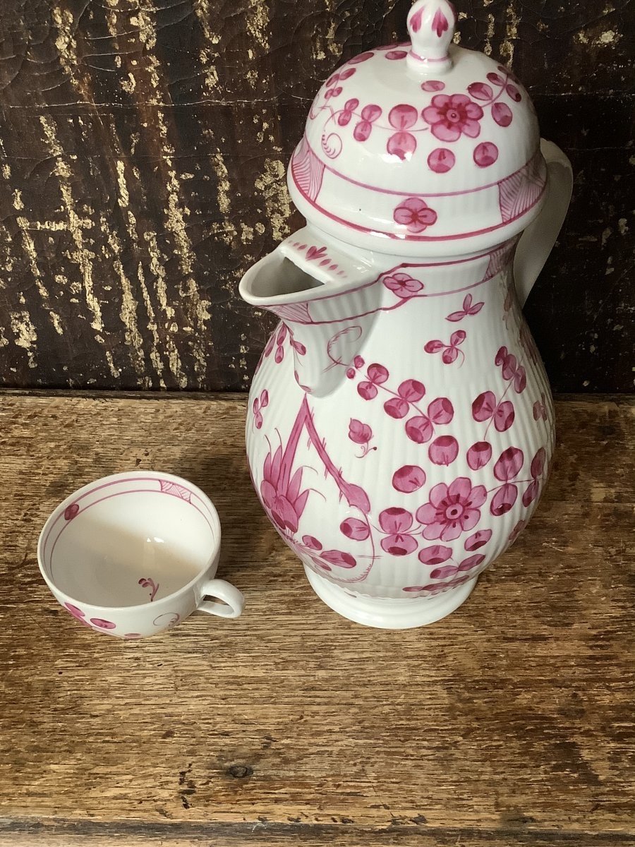 Coffee Pot With 19th Century Porcelain Coffee Cup.-photo-2