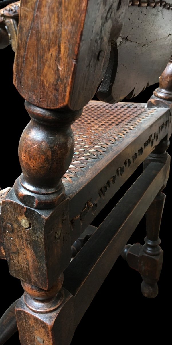 Armchair Carved In Walnut Wood 17th Century.-photo-4