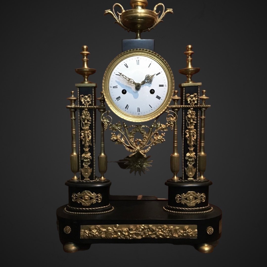 Louis XVI Period Clock, Black Marble And Gilt Bronze -photo-1