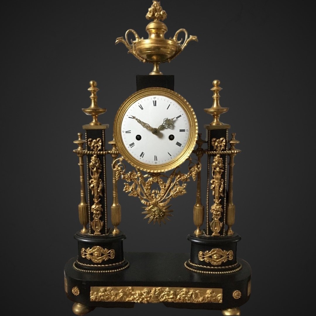 Louis XVI Period Clock, Black Marble And Gilt Bronze -photo-4