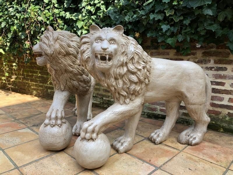 Paire De Grands Lions En Bois Sculpté 1920 ( 114 X 87 Cm )-photo-5