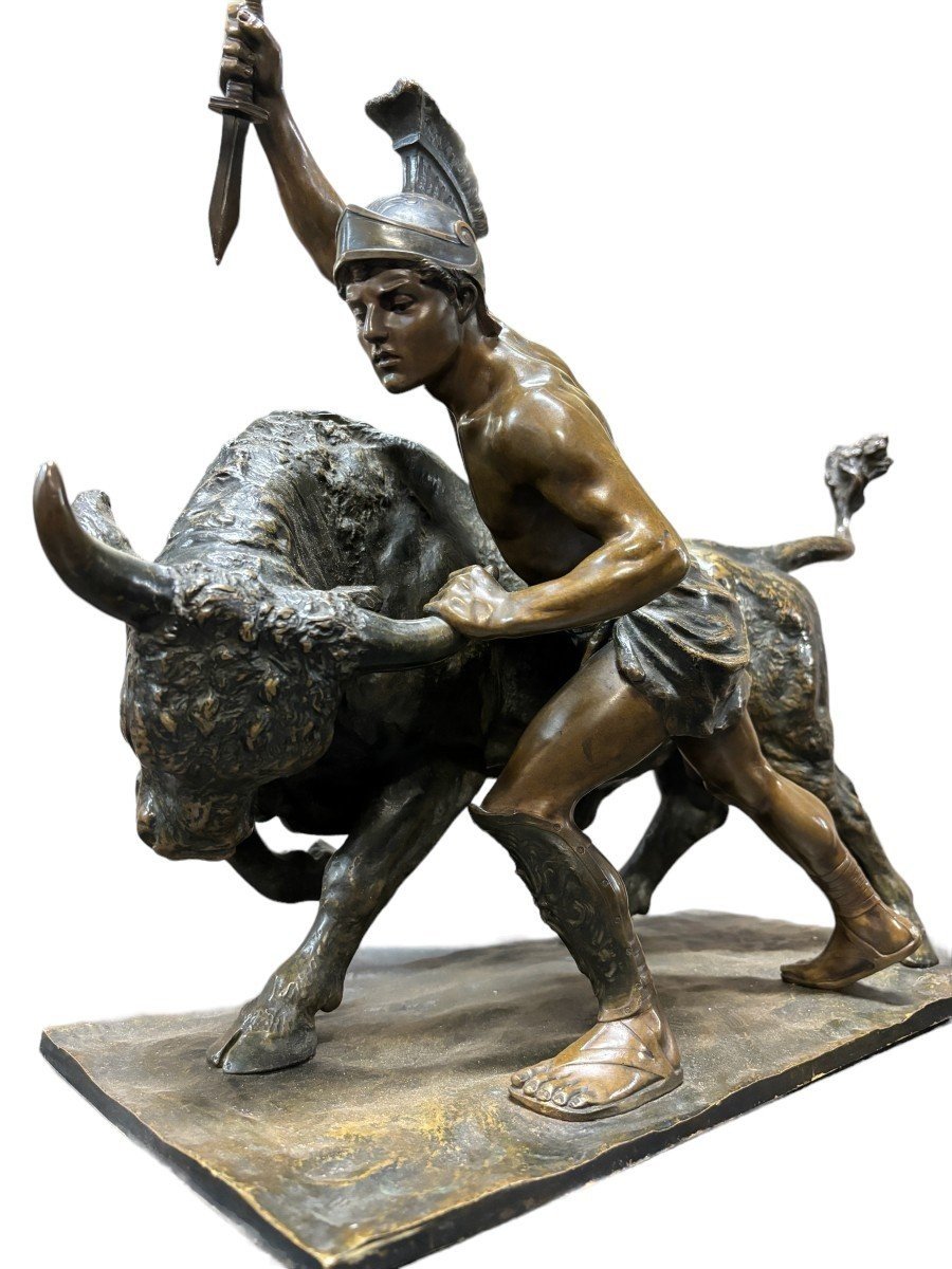 Beautiful Bronze Sculpture Representing A Gladiator Fighting A Bull 19thc.-photo-1