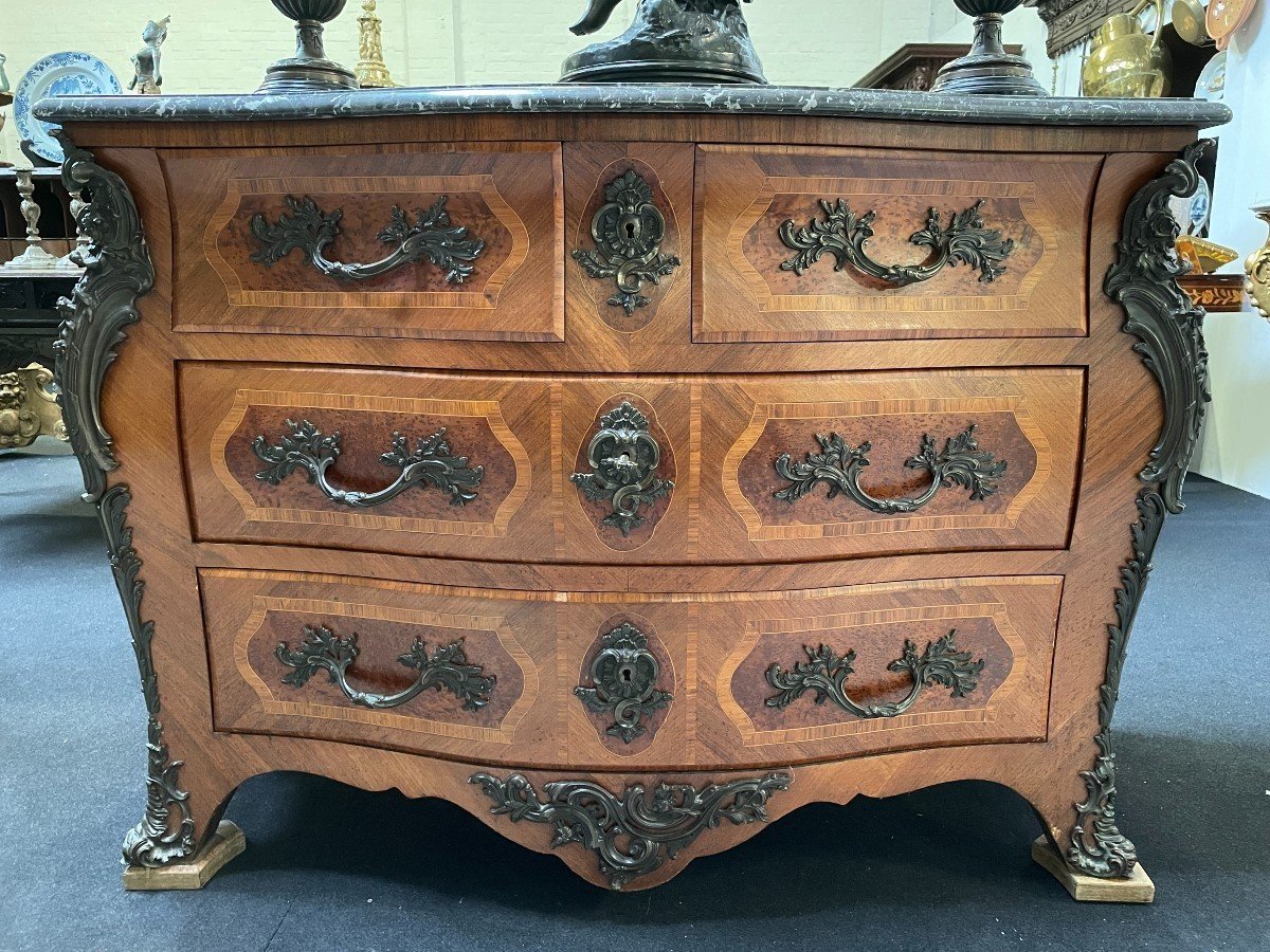 Grande Commode Galbée De Style Louis XV 1900