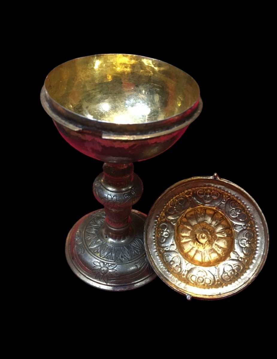 Small Chalice For Hosts In Vermeille Height: 13.5 Cm 17th Century 