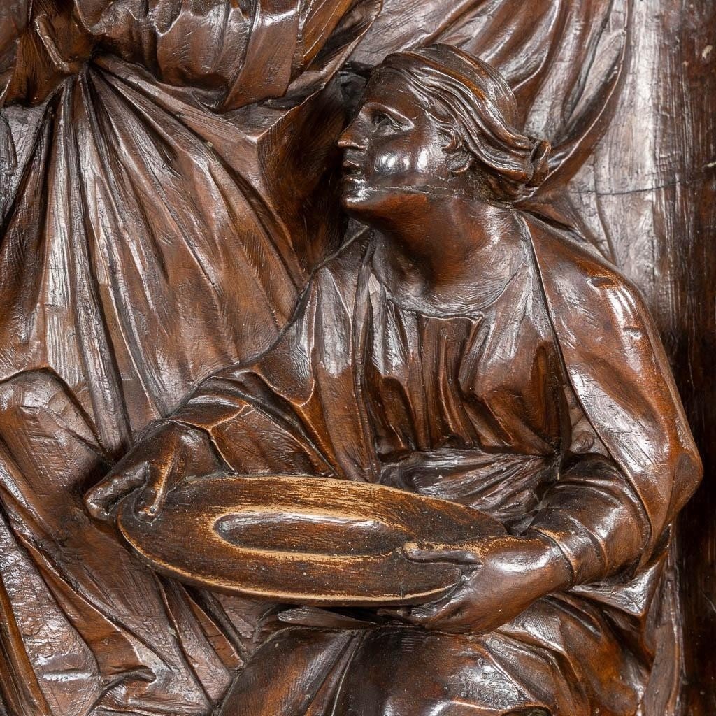 Large Sculpture "representation Of The Virgin In The Temple" In Walnut 18th Century-photo-3