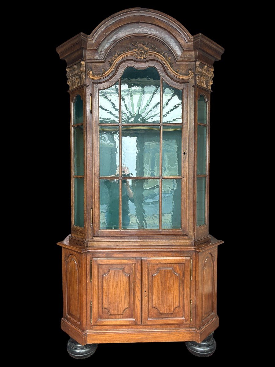 Beautiful 18th Century Oak Castle Display Cabinet.-photo-3