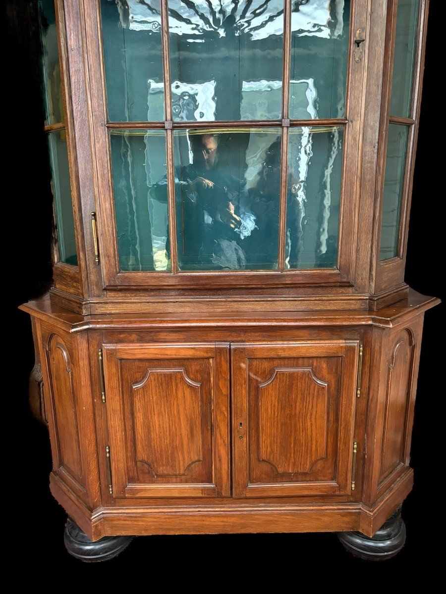 Beautiful 18th Century Oak Castle Display Cabinet.-photo-2