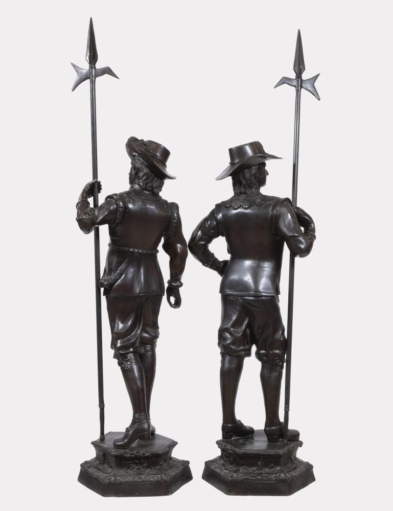 Pair Of Large Bronze Guardians / Soldiers 20th Century. (135 Cm)-photo-1