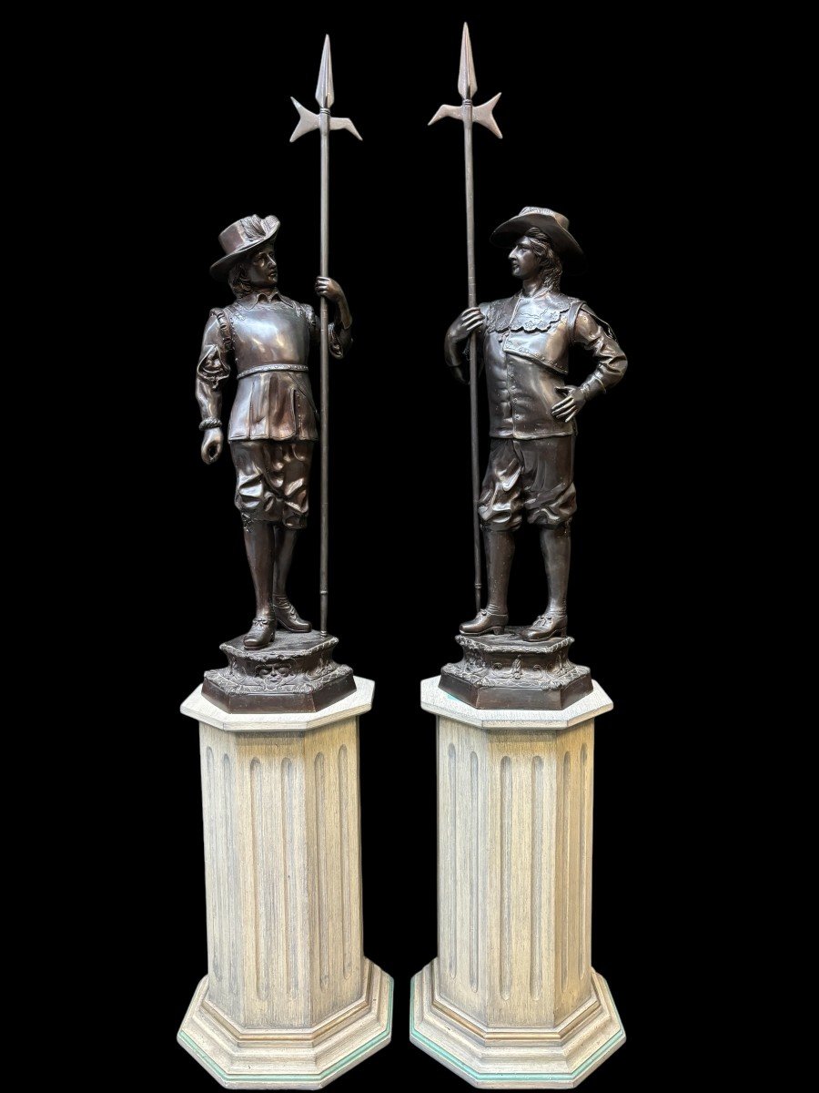 Pair Of Large Bronze Guardians / Soldiers 20th Century. (135 Cm)