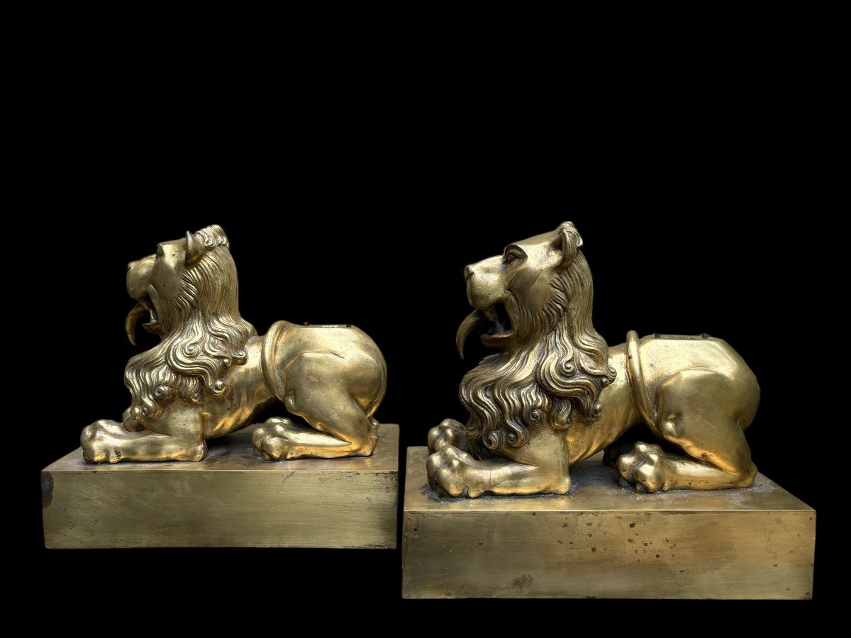 Pair Of  Bronze Lions On Pedestal Early 19th Century.-photo-3