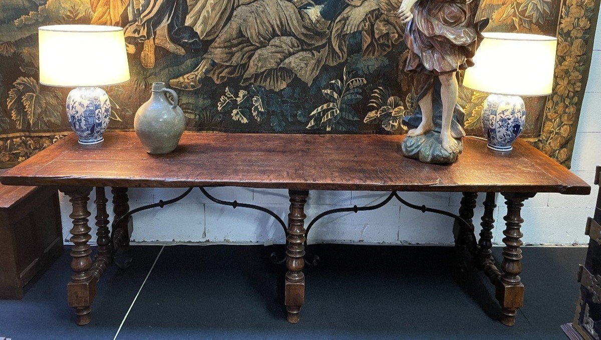 Large 17th Century Spanish 6-leg Walnut Table (266 Cm).-photo-8