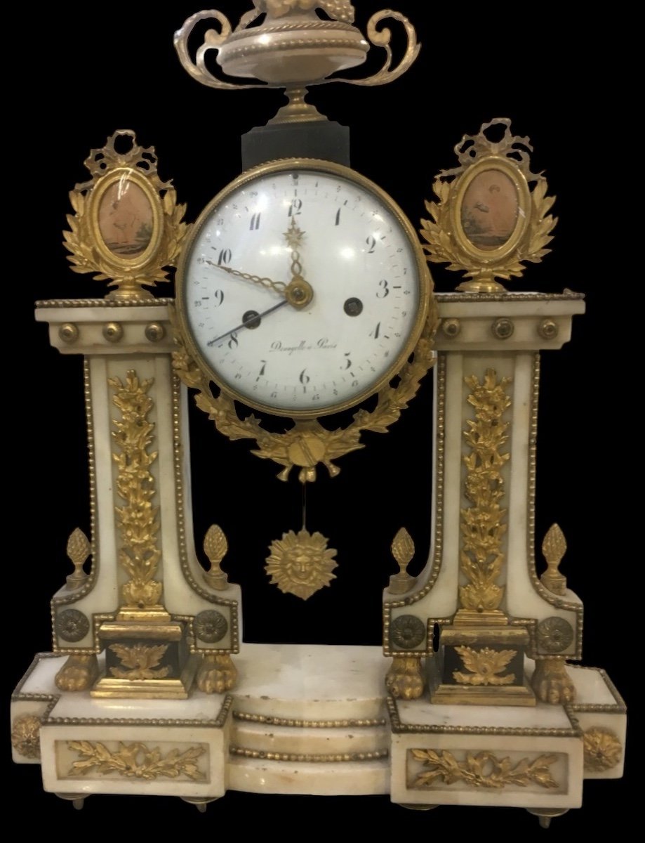 Louis XVI Clock Circa 1790 In White Marble -photo-2