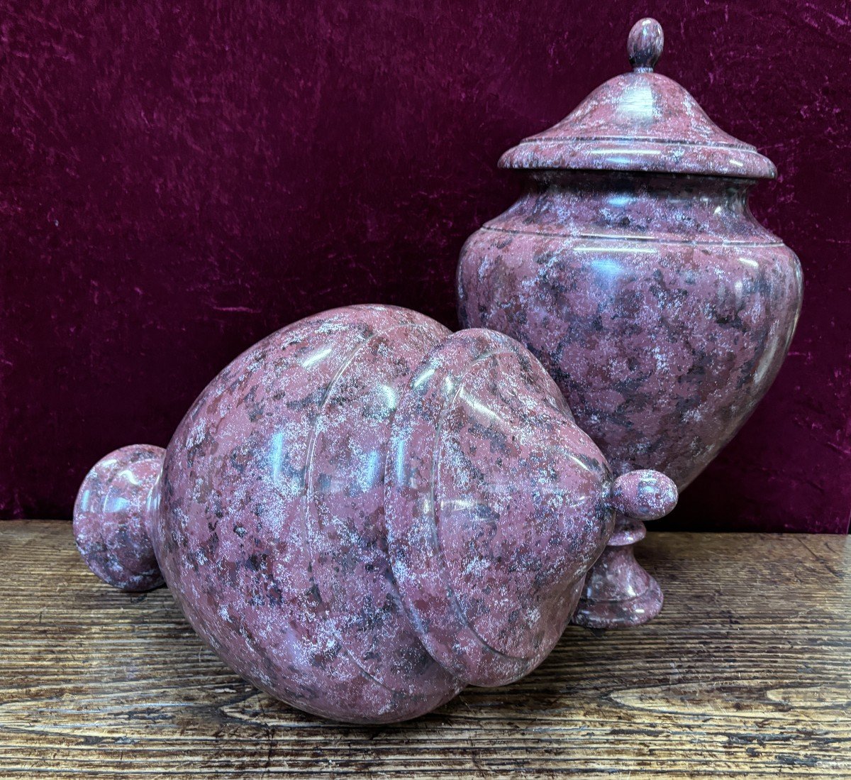 Pair Of Wooden Lidded Vases Painted In Imitation Of Porphyry, 20th Century. (62 Cm)-photo-4