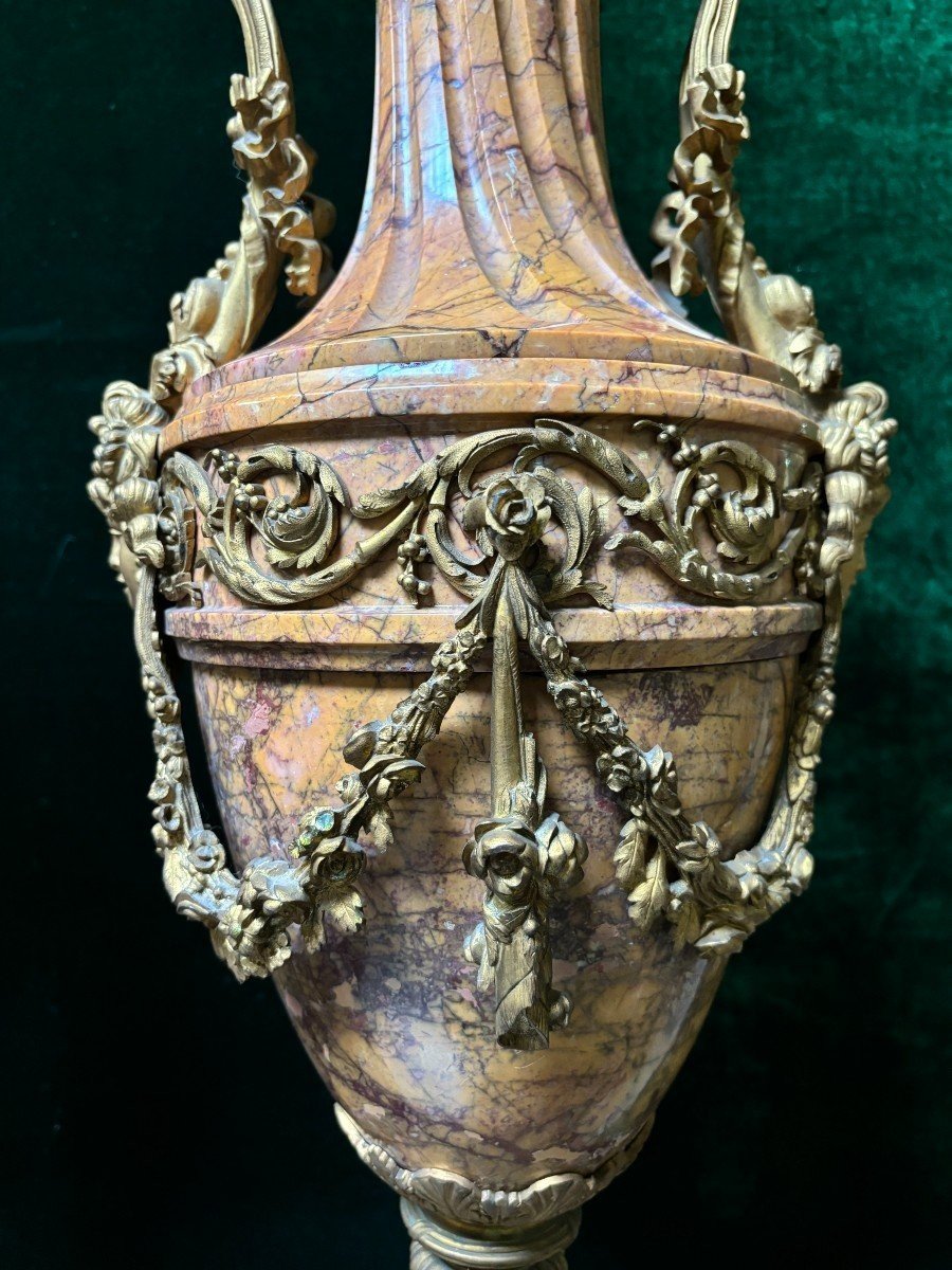 Pair Of Large 19th Century Marble And Gilt Bronze Castle Vases (80 Cm!)-photo-2