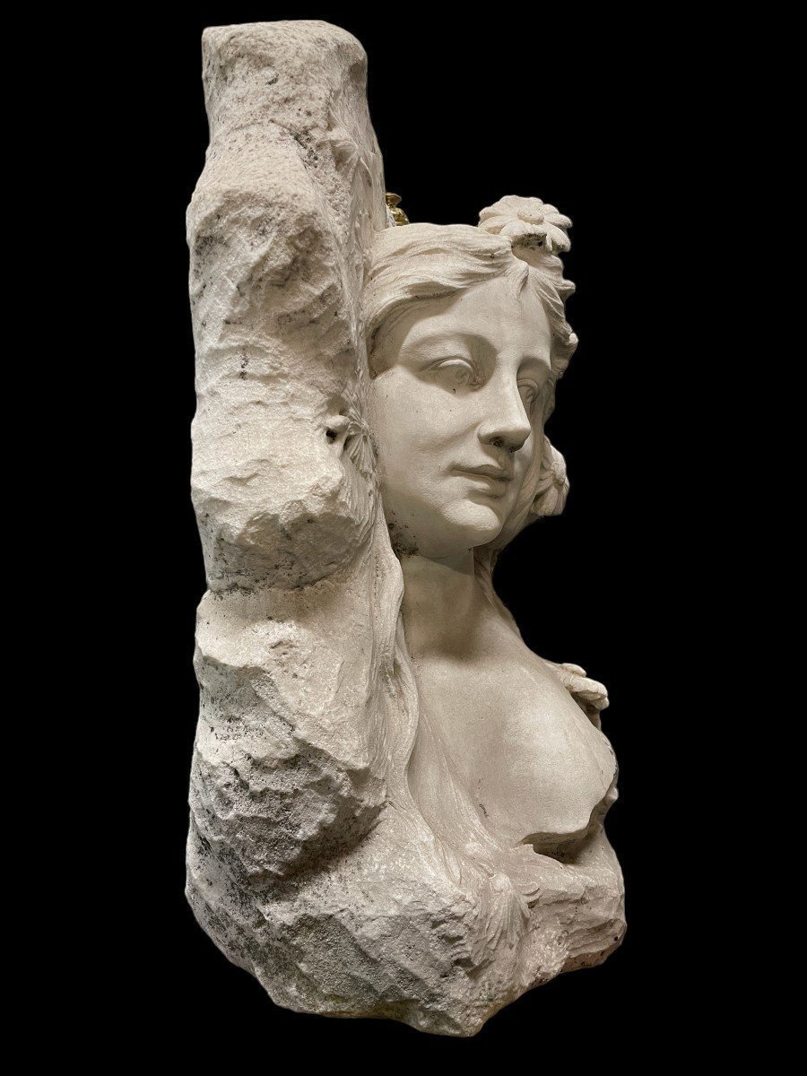 Sculpture  Art Nouveau En Marbre Blanc Représentant Une Jeune Femme-photo-4