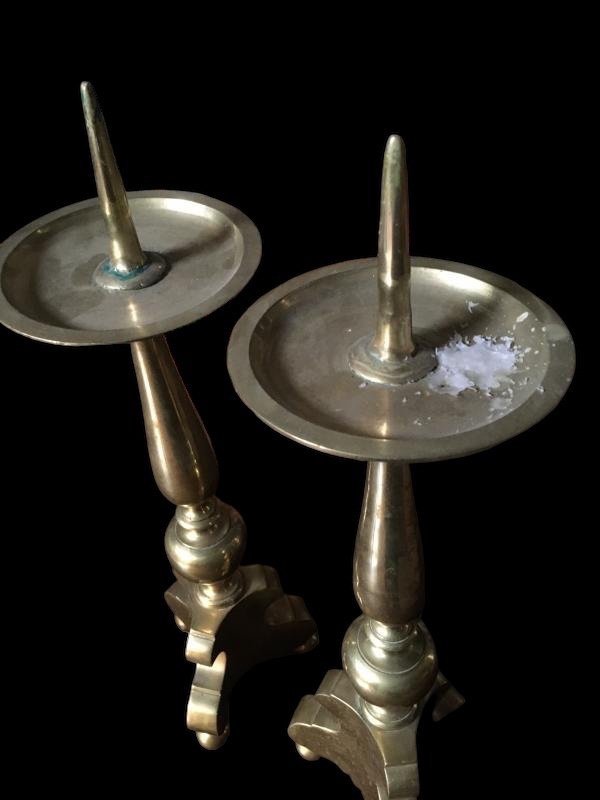 A Pair Of Bronze Candlesticks Circa 1700 -photo-3