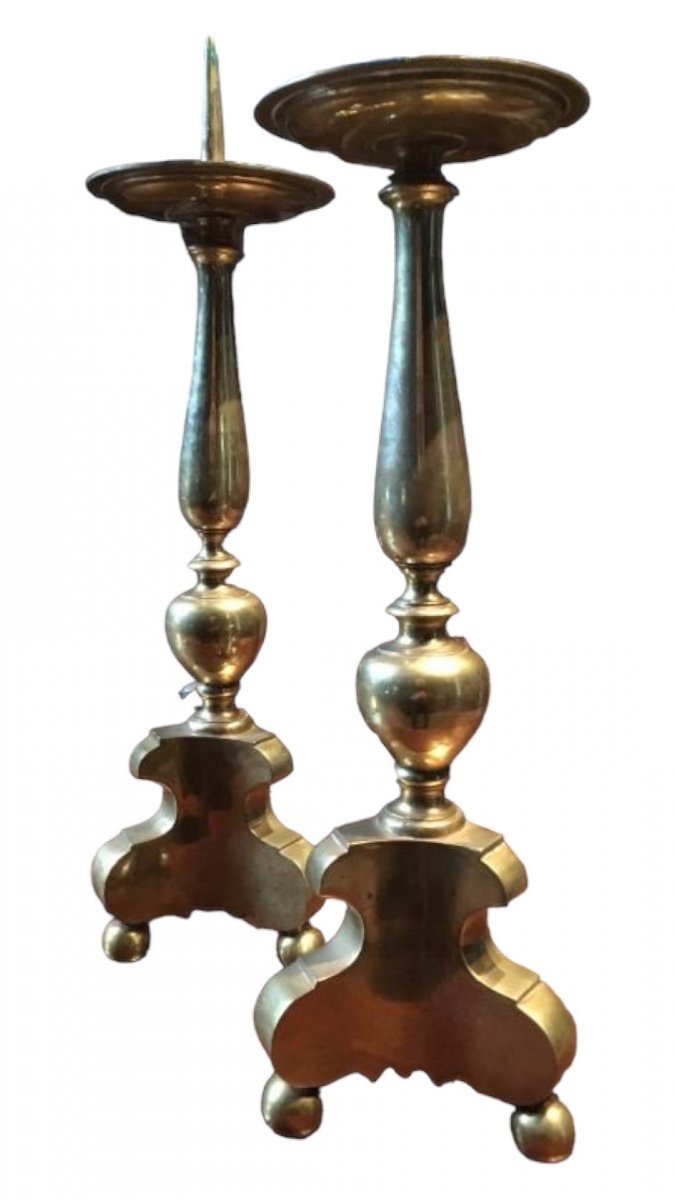 A Pair Of Bronze Candlesticks Circa 1700 -photo-8