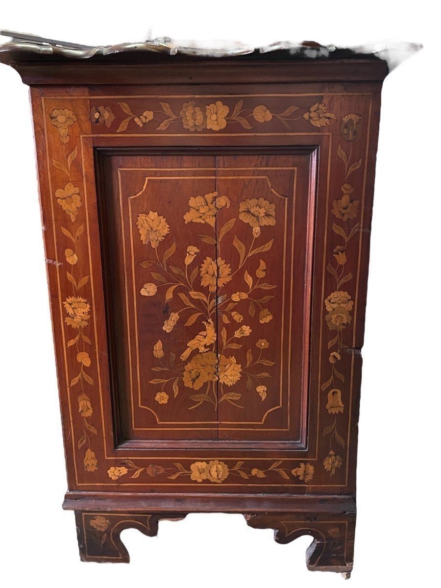 Elegant Marquetry Display Cabinet, Late 18th-early 19th Century.-photo-3