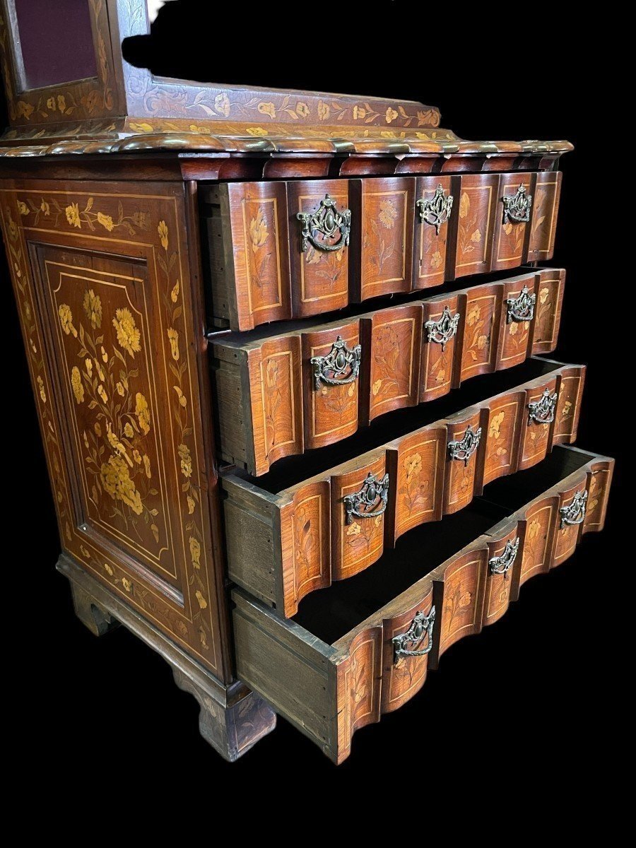 Elegant Marquetry Display Cabinet, Late 18th-early 19th Century.-photo-7