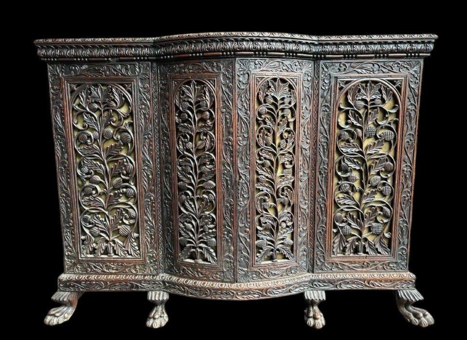 4-door Curved Cabinet In Hardwood, Burma, 19th Century.