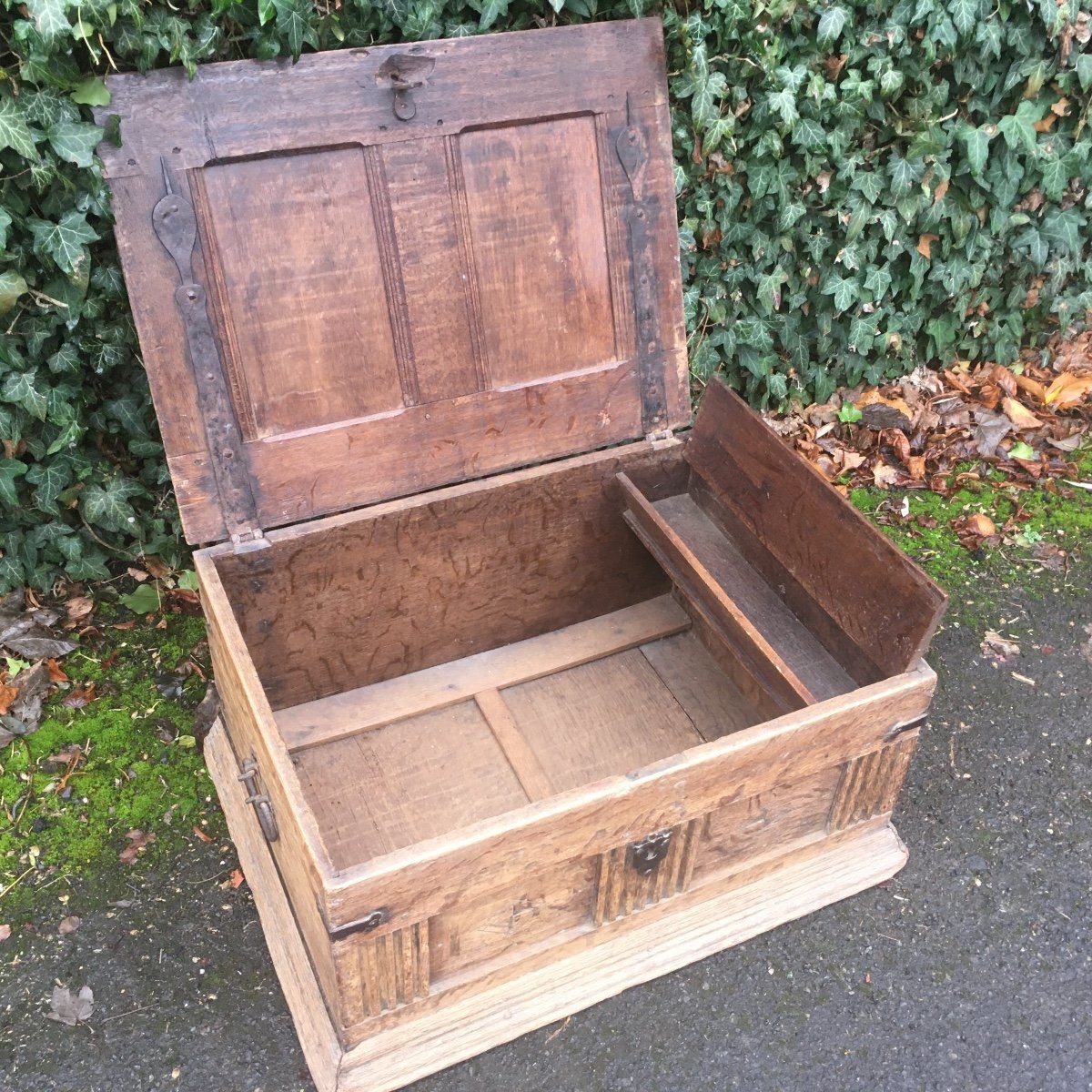 Early Renaissance Document Chest Circa 1600 -photo-5