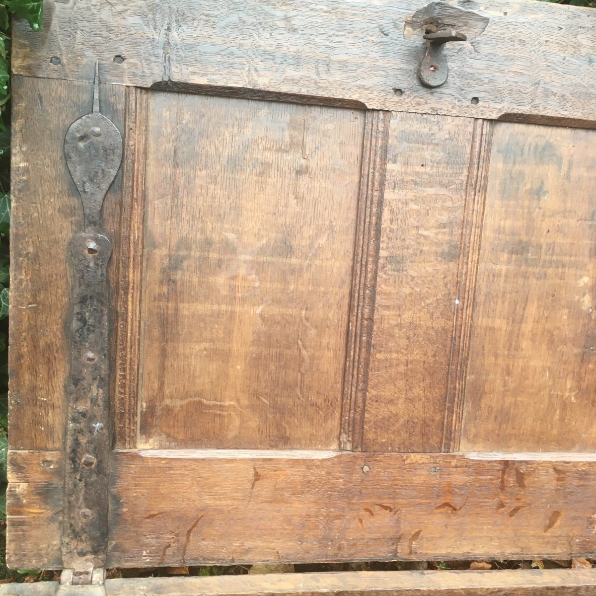 Early Renaissance Document Chest Circa 1600 -photo-7