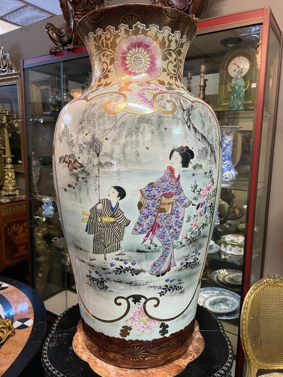 Paire De Grands Vases En Porcelaine Japon Début XXème ( 62 Cm ).-photo-1