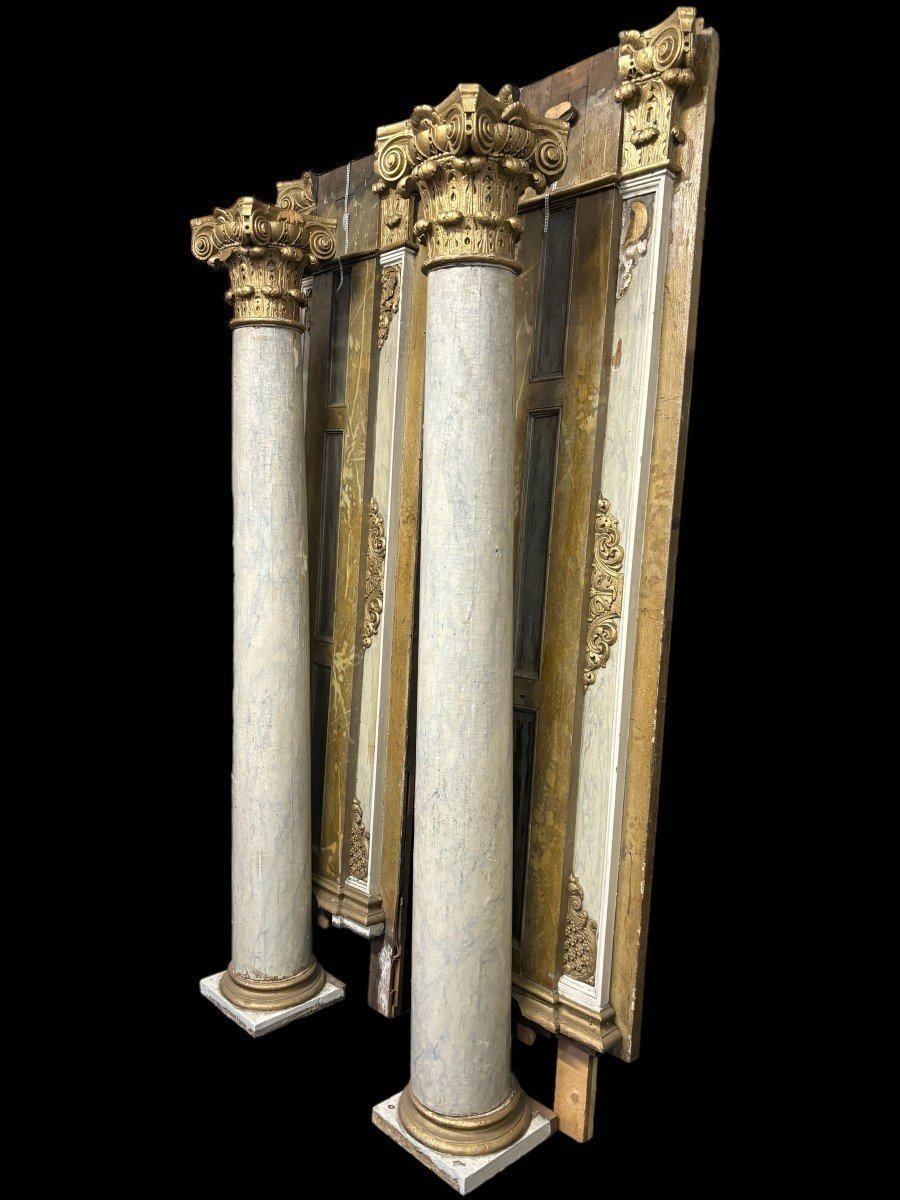 Paire De Grandes Colonnes / Lambris Avec Chapiteaux Corinthiens En Bois 18ème.-photo-4