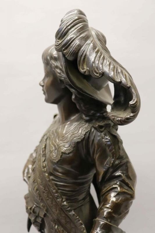 Sculpture "noble Avec Chapeau à Plume" En Bronze , 19ème ( 66 Cm )-photo-1