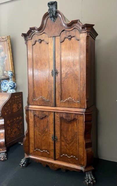 Beautiful 4-door Walnut Cabinet, Holland 18th Century.-photo-4