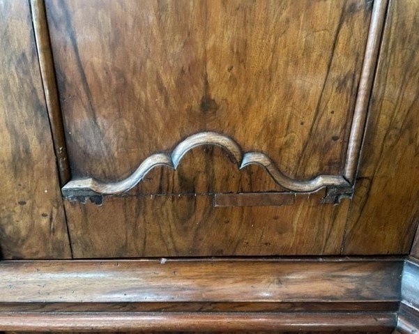 Beautiful 4-door Walnut Cabinet, Holland 18th Century.-photo-4