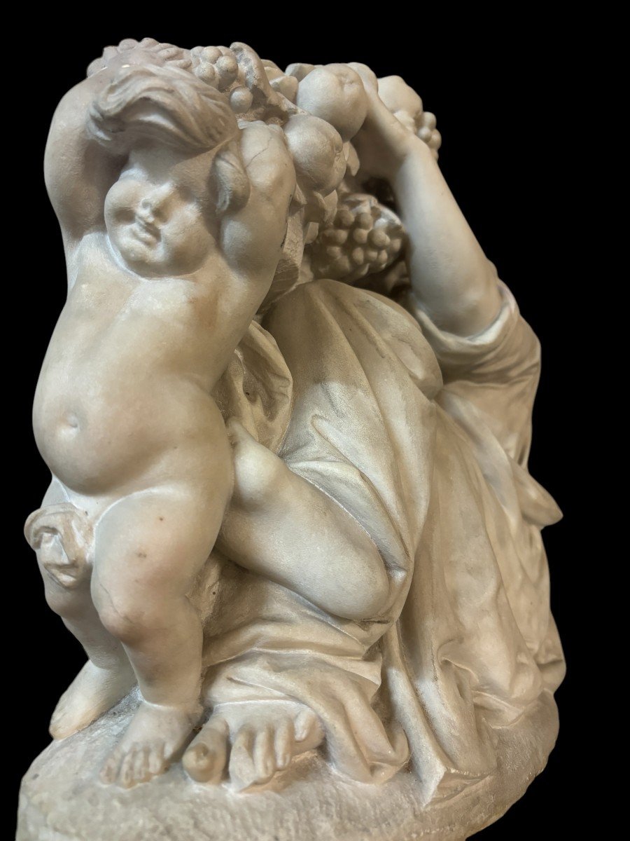 Sculpture « Femme Et Putti Portant Des Corbeilles De Fruits » En Marbre De Carrare 19ème.-photo-5