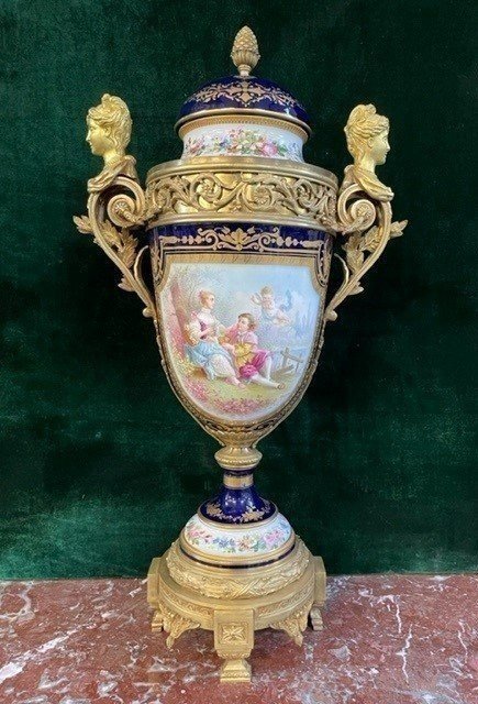 Grand Vase En Porcelaine De Sèvres / Bronze Doré 19ème Siècle. ( 70 Cm )-photo-2