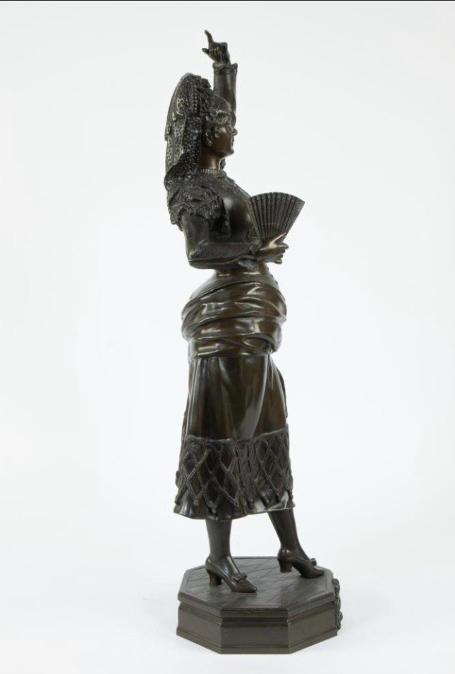 Grande Sculpture élégante « Carmen » En Bronze Du 19ème siècle ( 83 Cm )-photo-2