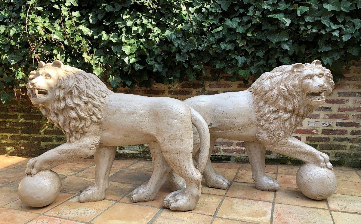 Pair Of Large Carved Wooden Lions 1920 (114 X 87 Cm)-photo-2