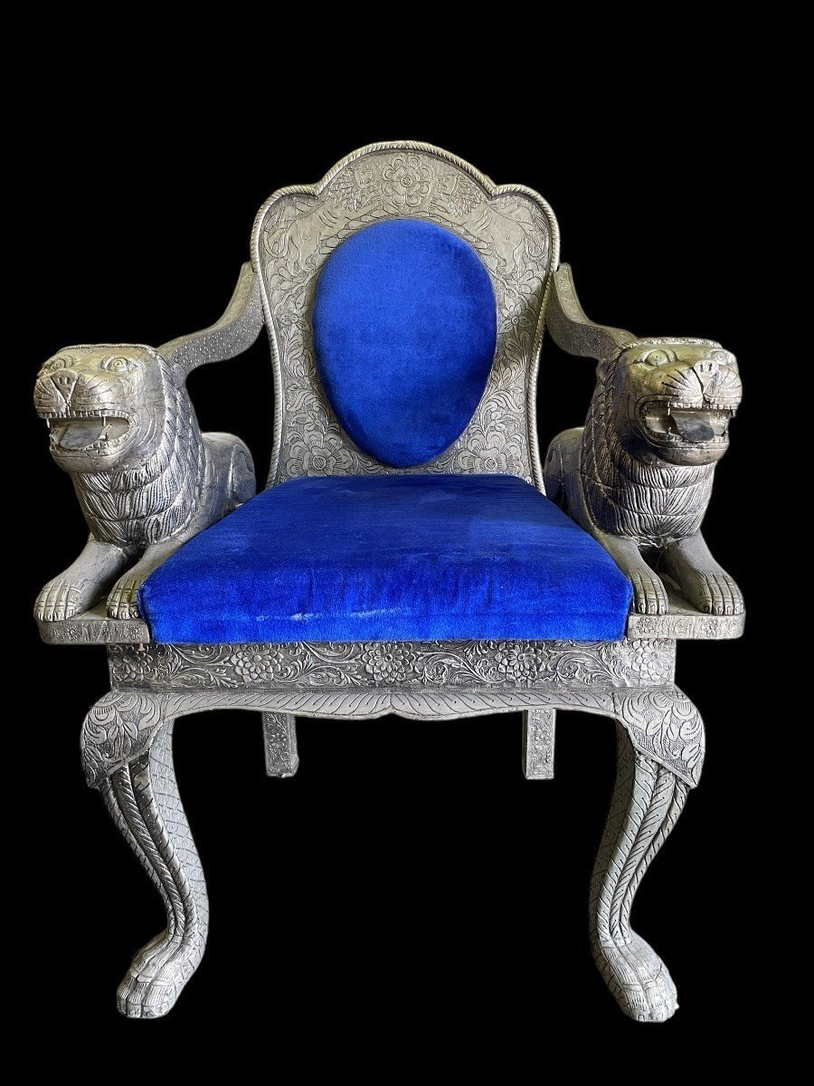 Very Decorative Orientalist Armchair Covered In Ornate Metal.-photo-2