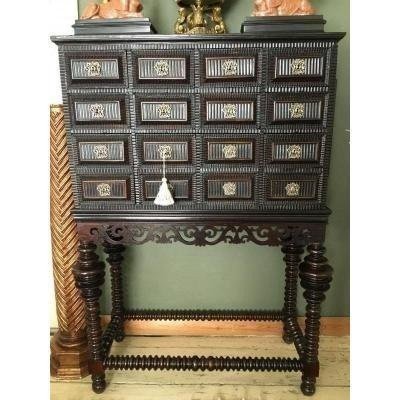 18th Century Portuguese Cabinet.-photo-2