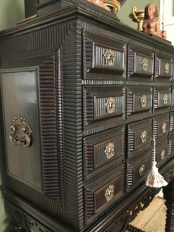 18th Century Portuguese Cabinet.-photo-2