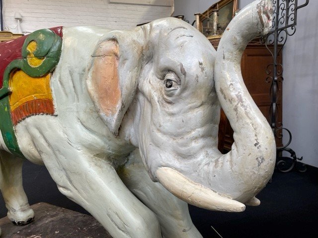 Grand éléphant De Carrousel En Bois Datant De 1920.-photo-4