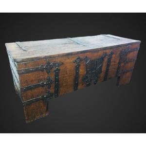 Large Gothic Oak Chest From Around 1530 Width 177 Cm