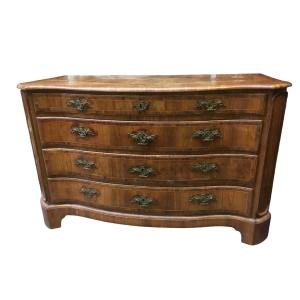 Grande (155 Cm )commode Du XVIIIe Siècle En Bois De Noyer 