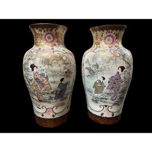 Paire De Grands Vases En Porcelaine Japon Début XXème ( 62 Cm ).