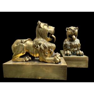 Pair Of Bronze Lions On Pedestal Early 19th Century.